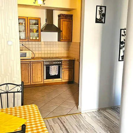Koczor Apartment *