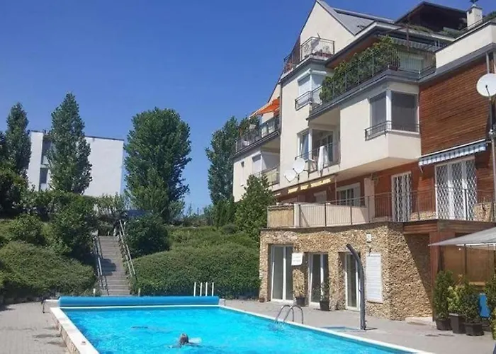 Koczor Apartment
